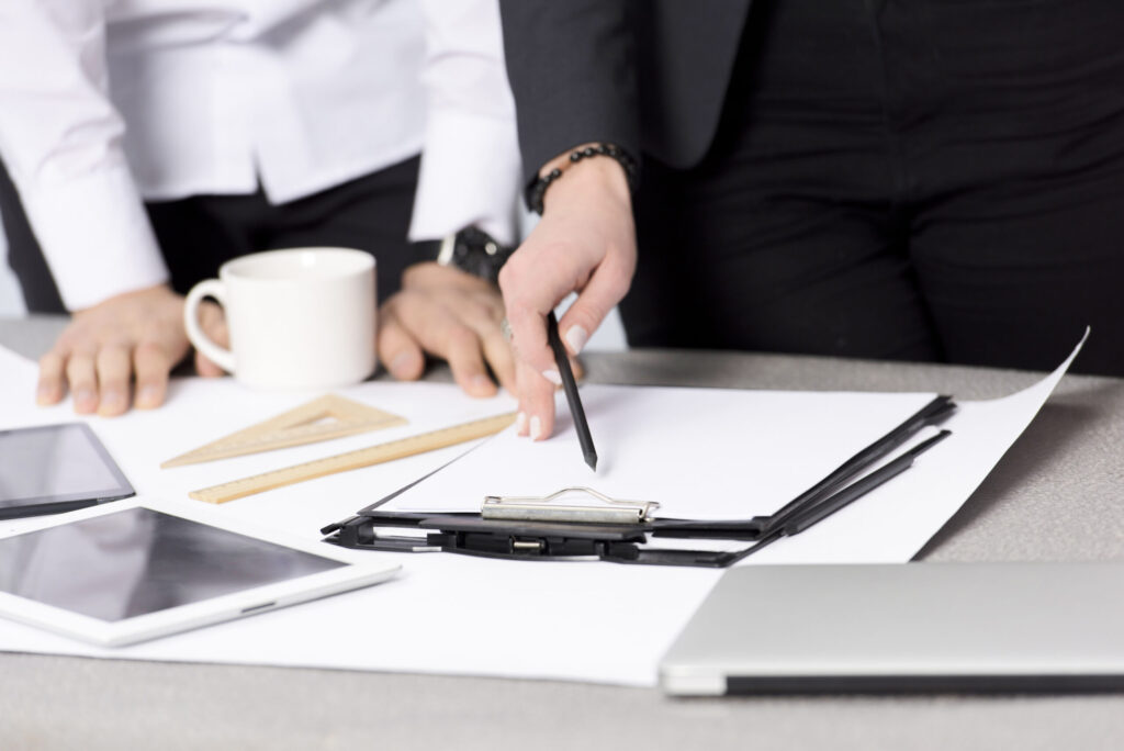 Pemalsuan Tanda Tangan di Dunia Kerja, Apa Dampaknya?